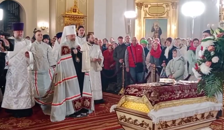 Православные татарстанцы вместе с митрополитом Кириллом встретили Пасху в Казанском соборе